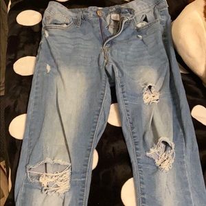 ripped skinny jeans